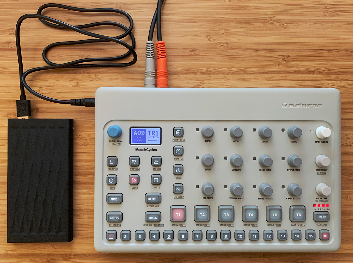 Running an Elektron ModelCycles or ModelSamples from a USB battery pack